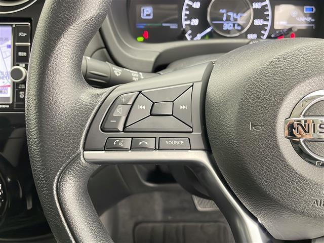 ノート e-パワー X Vセレクション 純正ナビ アラウンドビューモニター プッシュスタート スマートキー 衝突軽減ブレーキ ドライブレコーダー オートライト LEDヘッドライド フルセグTV(12枚目)