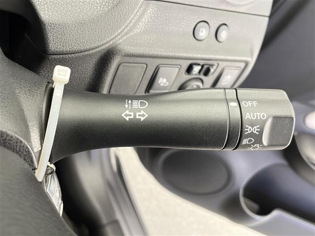 ノート e-パワー X Vセレクション 純正ナビ アラウンドビューモニター プッシュスタート スマートキー 衝突軽減ブレーキ ドライブレコーダー オートライト LEDヘッドライド フルセグTV(14枚目)