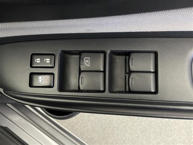 ノート e-パワー X Vセレクション 純正ナビ アラウンドビューモニター プッシュスタート スマートキー 衝突軽減ブレーキ ドライブレコーダー オートライト LEDヘッドライド フルセグTV(17枚目)