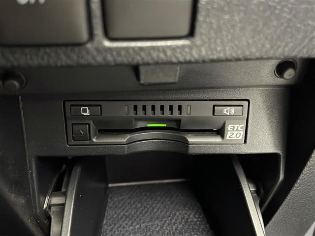 アルファードハイブリッド SR 4WD 純正ナビ バックカメラ プリクラッシュセーフティ レーダークルーズコントロール 両側パワースライドドア パワーバックドア サンルーフ シートヒーター エアシート ブラインドスポットモニター(9枚目)