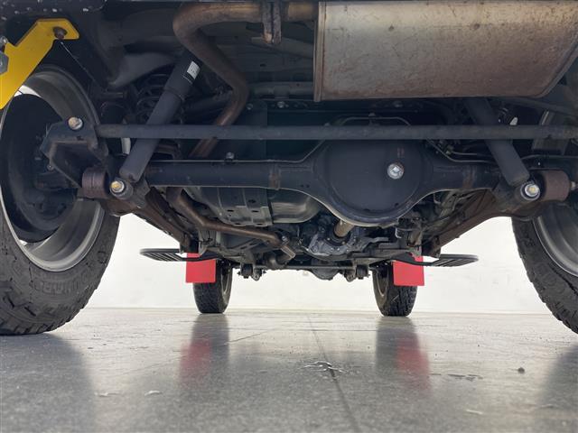 ジムニー ランドベンチャー ☆切り替え4WD☆ターボ☆社外オーディオ☆トーヨーオープンカントリーR/T☆純正マットガード☆TERZOベースキャリア☆サイドステップ☆ISOFIX☆ドアバイザー☆ETC☆スペアキ(2枚目)