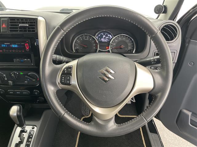 ジムニー ランドベンチャー ☆切り替え4WD☆ターボ☆社外オーディオ☆トーヨーオープンカントリーR/T☆純正マットガード☆TERZOベースキャリア☆サイドステップ☆ISOFIX☆ドアバイザー☆ETC☆スペアキ(9枚目)