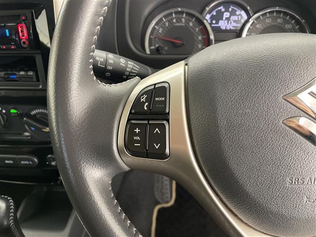 ジムニー ランドベンチャー ☆切り替え4WD☆ターボ☆社外オーディオ☆トーヨーオープンカントリーR/T☆純正マットガード☆TERZOベースキャリア☆サイドステップ☆ISOFIX☆ドアバイザー☆ETC☆スペアキ(10枚目)