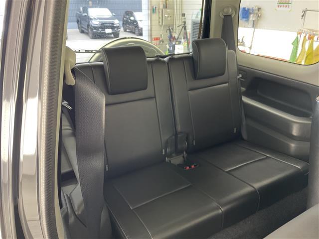 ジムニー ランドベンチャー ☆切り替え4WD☆ターボ☆社外オーディオ☆トーヨーオープンカントリーR/T☆純正マットガード☆TERZOベースキャリア☆サイドステップ☆ISOFIX☆ドアバイザー☆ETC☆スペアキ(24枚目)