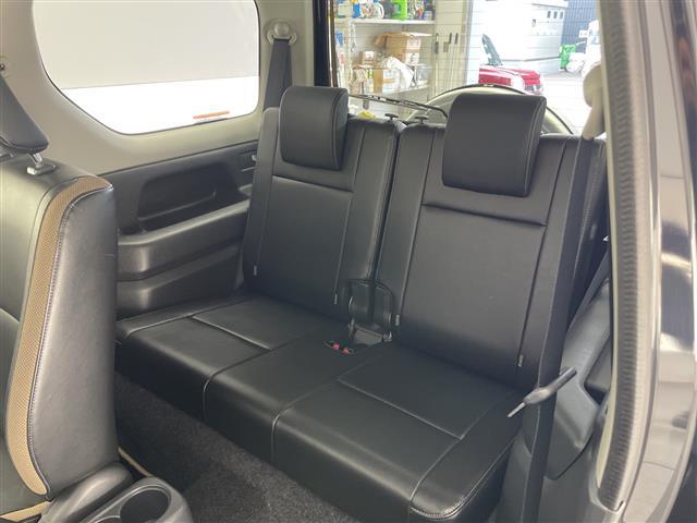 ジムニー ランドベンチャー ☆切り替え4WD☆ターボ☆社外オーディオ☆トーヨーオープンカントリーR/T☆純正マットガード☆TERZOベースキャリア☆サイドステップ☆ISOFIX☆ドアバイザー☆ETC☆スペアキ(27枚目)