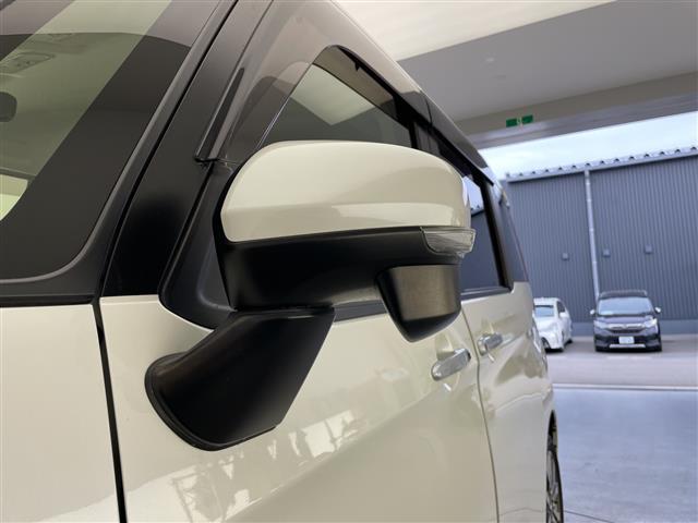 ルーミー カスタムＧ－Ｔ　純正ＳＤナビ＆フルセグＴＶ＆ＣＤ＆ＢＴ／クルーズコントロール／車線逸脱警報／衝突軽減ブレーキ／コーナーセンサー／両側パワースライドドア／ステアリングスイッチ／２列目サンシェード／バックカメラ／ＥＴＣ（4枚目）