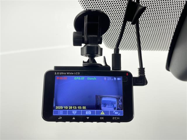 ＲＡＶ４ Ｇ　ナビ　全方位カメラ　レーダークルーズコントロール　前後ドラレコ　ＥＴＣ２．０　メモリ付きパワーシートＤ席　シートヒーター　ステアリングヒーター　パワーバックドア　純正フロアマット　スマートキー（8枚目）