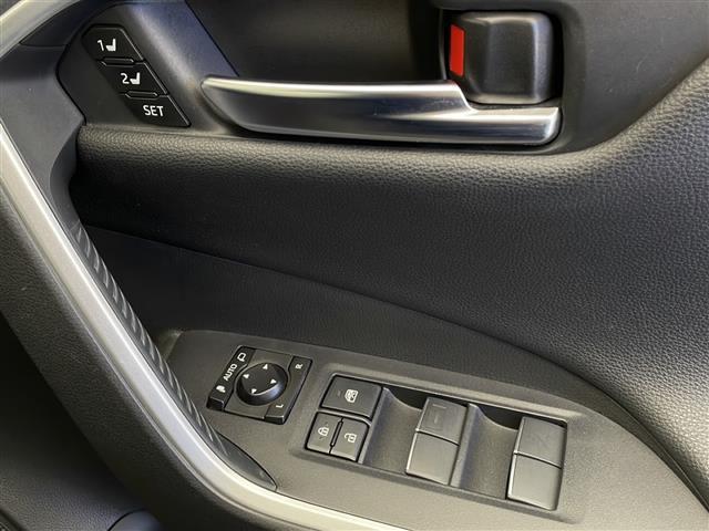ＲＡＶ４ Ｇ　ナビ　全方位カメラ　レーダークルーズコントロール　前後ドラレコ　ＥＴＣ２．０　メモリ付きパワーシートＤ席　シートヒーター　ステアリングヒーター　パワーバックドア　純正フロアマット　スマートキー（19枚目）