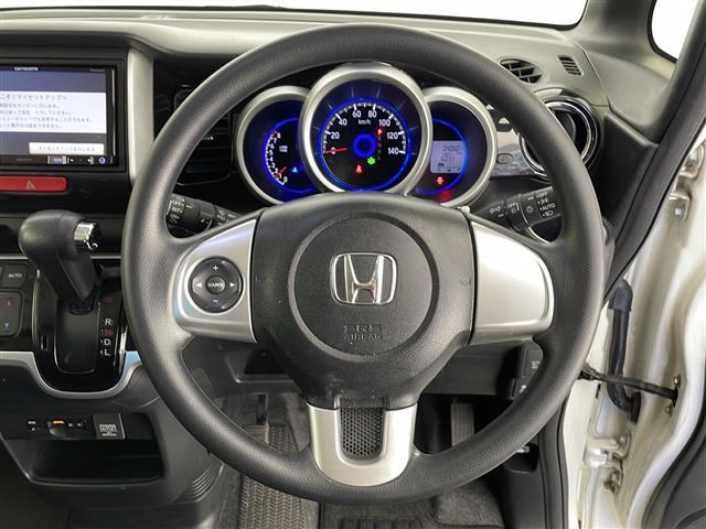 Ｎ－ＢＯＸカスタム Ｇ・Ｌパッケージ　社外メモリナビ　ビルトインＥＴＣ　ドライブレコーダー（前後）　横滑り防止装置　プッシュスタート　片側パワースライド　シートバックテーブル　後席ロールサンシェード　純正フロアマット　オートライト（10枚目）