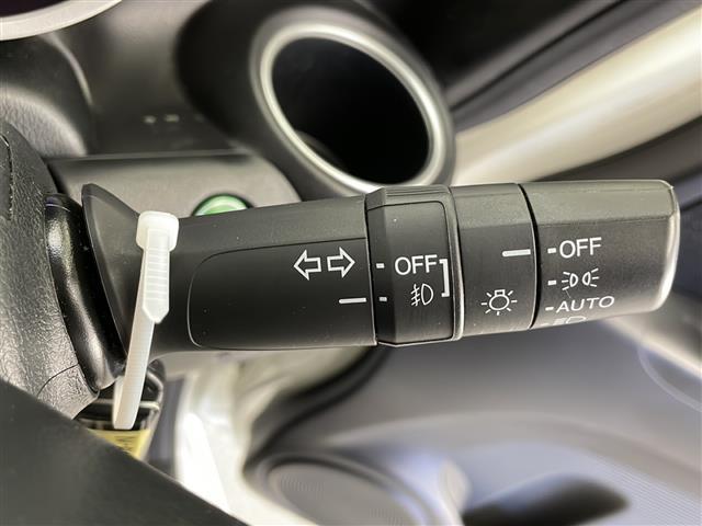 Ｎ－ＢＯＸカスタム Ｇ・Ｌパッケージ　社外メモリナビ　ビルトインＥＴＣ　ドライブレコーダー（前後）　横滑り防止装置　プッシュスタート　片側パワースライド　シートバックテーブル　後席ロールサンシェード　純正フロアマット　オートライト（13枚目）