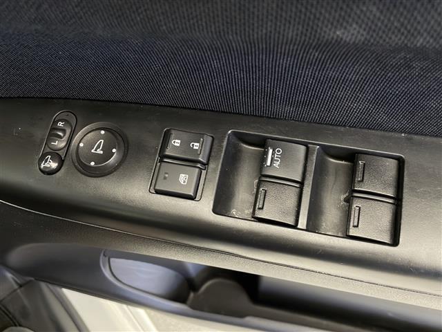 Ｎ－ＢＯＸカスタム Ｇ・Ｌパッケージ　社外メモリナビ　ビルトインＥＴＣ　ドライブレコーダー（前後）　横滑り防止装置　プッシュスタート　片側パワースライド　シートバックテーブル　後席ロールサンシェード　純正フロアマット　オートライト（17枚目）