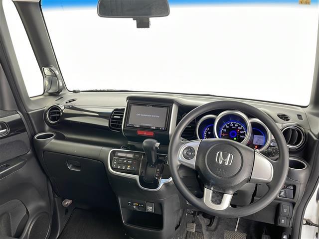 Ｎ－ＢＯＸカスタム Ｇ・Ｌパッケージ　社外メモリナビ　ビルトインＥＴＣ　ドライブレコーダー（前後）　横滑り防止装置　プッシュスタート　片側パワースライド　シートバックテーブル　後席ロールサンシェード　純正フロアマット　オートライト（42枚目）