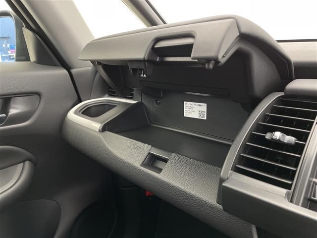 フィット ｅ：ＨＥＶホーム　ホンダセンシング　クルーズコントロール（追従あり）　レーンキープアシスト　衝突被害軽減システム　クリアランスソナー　ＬＥＤヘッドライト　オートマチックハイビーム　オートライト　電動パーキングブレーキ（17枚目）