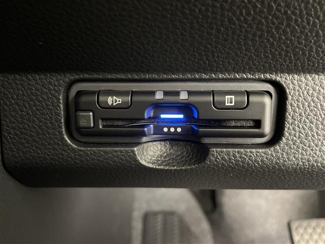 N-ONE オリジナル 純正ナビ TV DVD ホンダセンシング D/Nシートヒータ プライムスムースフロントシート 14インチスチールホイール カラードディッシュホイール 電動パーキング オートライト ETC(11枚目)