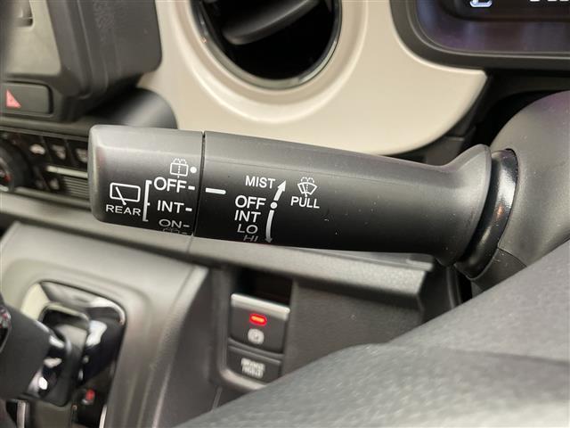 N-ONE オリジナル 純正ナビ TV DVD ホンダセンシング D/Nシートヒータ プライムスムースフロントシート 14インチスチールホイール カラードディッシュホイール 電動パーキング オートライト ETC(18枚目)