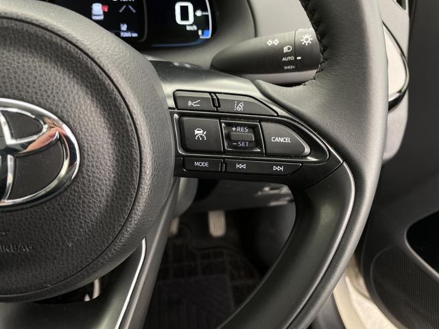 アクア G ワンオーナー 純正ディスプレイオーディオ ラジオ/BT/Miracast クルーズコントロール(追従付き) レーンキープアシスト 純正ホイルキャップ付冬タイヤ車載 ビルドインETC スペアキ―(14枚目)