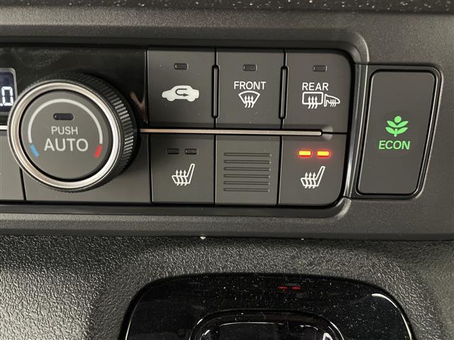 N-BOXカスタム ベースグレード ホンダセンシング/アダプティブクルーズコントロール/レーンキープアシスト/衝突軽減ブレーキ/コーナーセンサー/先行車発進告知/標識認識表示/片側パワースライドドア/前席シートヒーター/LEDライト(6枚目)