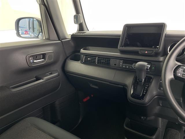 N-BOXカスタム ベースグレード ホンダセンシング/アダプティブクルーズコントロール/レーンキープアシスト/衝突軽減ブレーキ/コーナーセンサー/先行車発進告知/標識認識表示/片側パワースライドドア/前席シートヒーター/LEDライト(19枚目)