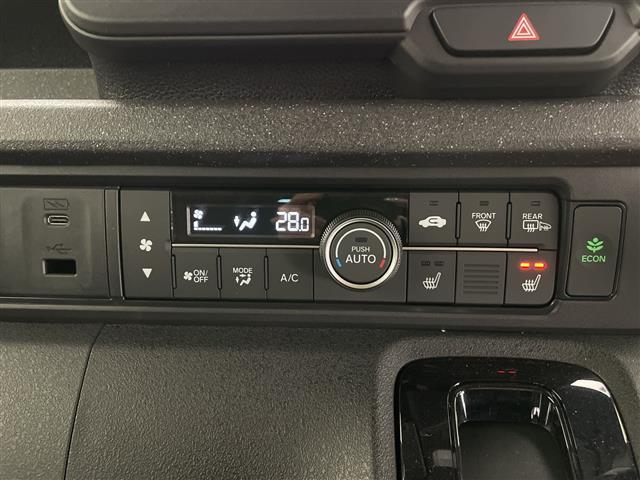 N-BOXカスタム ベースグレード ホンダセンシング/アダプティブクルーズコントロール/レーンキープアシスト/衝突軽減ブレーキ/コーナーセンサー/先行車発進告知/標識認識表示/片側パワースライドドア/前席シートヒーター/LEDライト(22枚目)