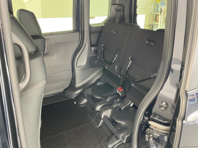 N-BOXカスタム ベースグレード ホンダセンシング/アダプティブクルーズコントロール/レーンキープアシスト/衝突軽減ブレーキ/コーナーセンサー/先行車発進告知/標識認識表示/片側パワースライドドア/前席シートヒーター/LEDライト(33枚目)