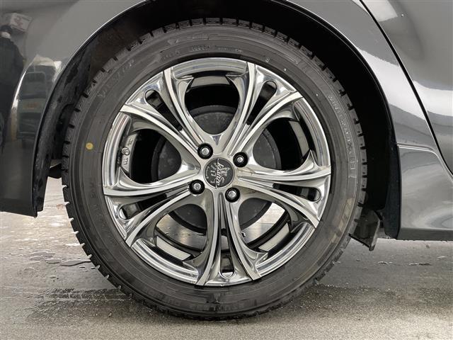 ���̂��т̓K���o�[����X�̎ԗ������������L��������܂��B�������̃t���b�V���݌Ɏԗ��̒�����A�V�������Ԃ̂��N���}�I�т����y���݉������I