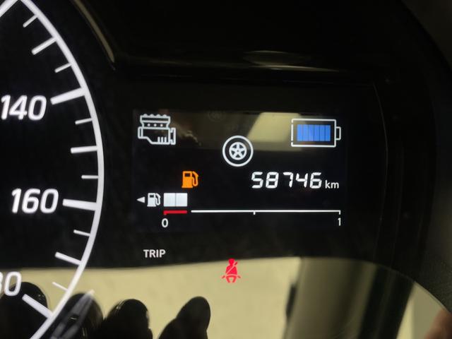 ノート ｅ－パワー　Ｘ　ＦＯＵＲ　社外メモリナビ＆フルセグＴＶ＆ＣＤ＆ＤＶＤ＆ＢＴ／車線逸脱警報／衝突軽減ブレーキ／コーナーセンサー／バックカメラ／ＥＴＣ／ＬＥＤヘッドライト／オートライト／電動格納ミラー／社外１５インチＡＷ装着（13枚目）