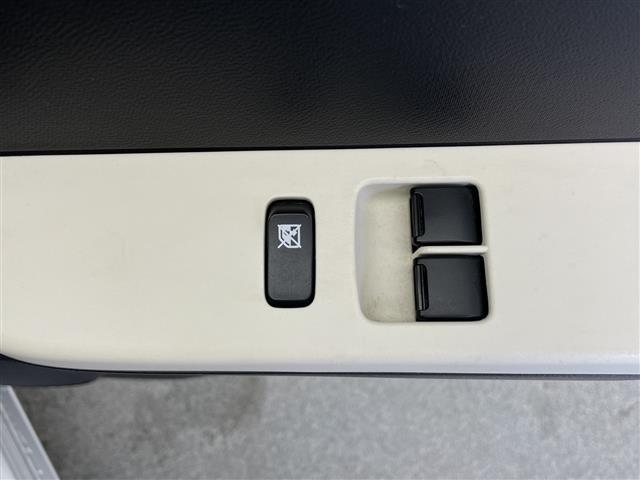 アルト Ｆ　☆純正オーディオ（ＣＤ／ＡＵＸ／ＡＭ／ＦＭ）☆運転席シートヒーター☆ヘッドライトレベライザー☆鉄チンスタッドレス４本車載☆リモコンキー☆スペアキー☆取扱説明書☆保証書（12枚目）