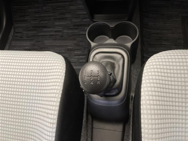 アルト Ｆ　☆純正オーディオ（ＣＤ／ＡＵＸ／ＡＭ／ＦＭ）☆運転席シートヒーター☆ヘッドライトレベライザー☆鉄チンスタッドレス４本車載☆リモコンキー☆スペアキー☆取扱説明書☆保証書（15枚目）