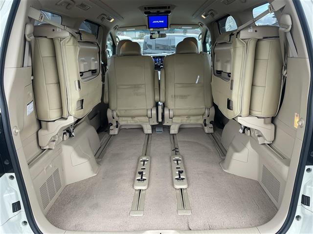 アルファードハイブリッド Ｘ　ＡＬＰＩＮＥナビ　フリップダウンモニター　両側パワースライドドア　革調シートカバー　スマートキー　前後ドライブレコーダー　ＨＩＤライト　オートライト　フルセグＴＶ　クルーズコントロール（11枚目）