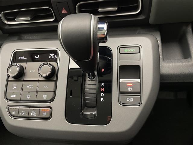 フリード ｅ：ＨＥＶクロスター　☆純正ナビ　（フルセグ／Ｂｌｕｅｔｏｏｔｈ／ＡｐｐｌｅＣａｒＰｌａｙ／ＡｎｄｏｒｏｉｄＡｕｔｏ）☆バックカメラ☆ホンダセンシング・衝突軽減ブレーキ・レーンキープアシスト・レーダークルーズコントロール（25枚目）