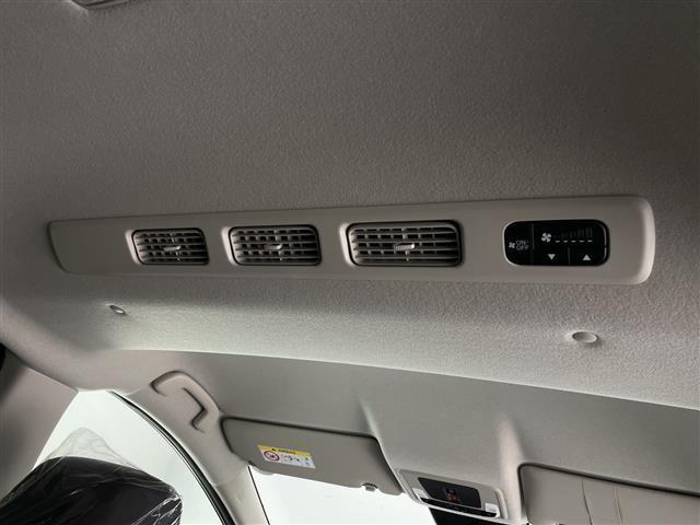 フリード ｅ：ＨＥＶクロスター　☆純正ナビ　（フルセグ／Ｂｌｕｅｔｏｏｔｈ／ＡｐｐｌｅＣａｒＰｌａｙ／ＡｎｄｏｒｏｉｄＡｕｔｏ）☆バックカメラ☆ホンダセンシング・衝突軽減ブレーキ・レーンキープアシスト・レーダークルーズコントロール（28枚目）