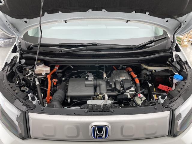 フリード ｅ：ＨＥＶクロスター　両側パワースライドドア／衝突被害軽減ブレーキ／ブラインドスポットモニター／レーダークルーズコントロール／横滑り防止装置／レーンキープアシスト／前後コーナーセンサー／前席シートヒーター（49枚目）