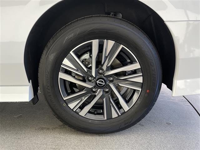 セレナ ｅ－パワー　ハイウェイスターＶ　純正メモリナビ＆フルセグＴＶ＆ＵＳＢ＆ＢＴ／純正フリップダウンモニター／プロパイロット／アダプティブクルーズコントロール／車線維持支援／側方支援／後側方支援／緊急支援／先行車発進告知（53枚目）