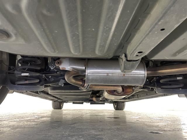 ヴォクシー ＺＳ　煌　純正ナビ　フルセグＴＶ　フリップダウンモニター　バックカメラ　ＬＥＤヘッドライト　オートライト　純正アルミホイール　スマートキー　ＥＴＣ　アイドリングストップ　横滑り防止装置　両側パワースライドドア（52枚目）