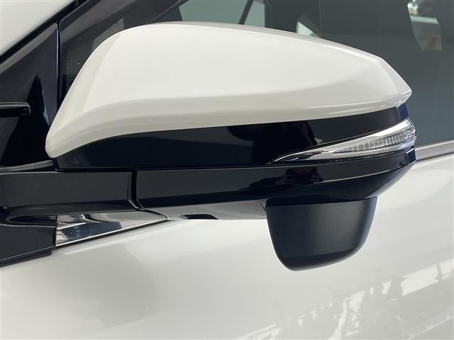 ハリアーハイブリッド プレミアム　４ＷＤ　サンルーフ　９インチ社外ＳＤナビ　フルセグＴＶ　ＤＶＤ　　バックカメラ　トヨタセーフティセンス　盗難防止装置　電動リアゲート　社外デジタルインミラー　全方位ドライブレコーダー（5枚目）