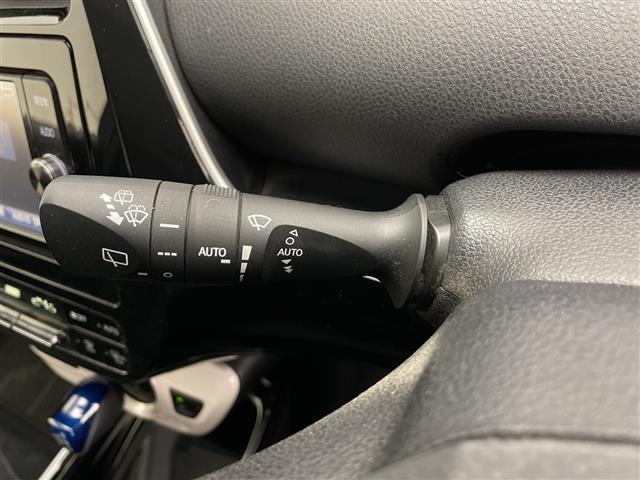 プリウス Ｓセーフティプラス　☆４ＷＤ☆純正ナビ（フルセグ／Ｂｌｕｅｔｏｏｔｈ／ＣＤ）☆バックカメラ☆衝突軽減ブレーキ☆レーンキープアシスト☆レーダークルーズコントロール☆前後コーナーセンサー☆前方ドラレコ☆パーキングアシスト（14枚目）