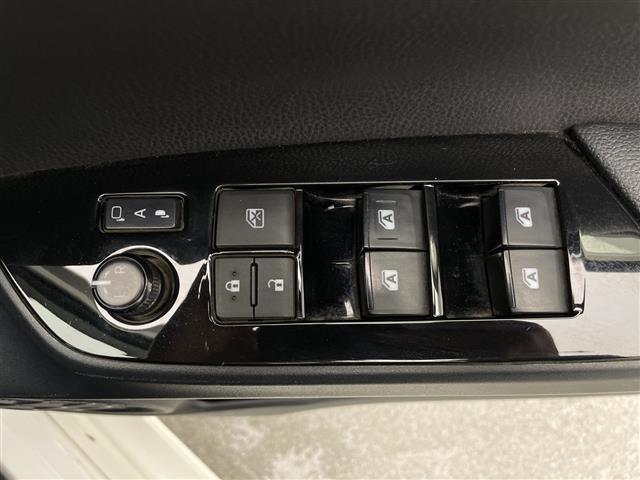 プリウス Ｓセーフティプラス　☆４ＷＤ☆純正ナビ（フルセグ／Ｂｌｕｅｔｏｏｔｈ／ＣＤ）☆バックカメラ☆衝突軽減ブレーキ☆レーンキープアシスト☆レーダークルーズコントロール☆前後コーナーセンサー☆前方ドラレコ☆パーキングアシスト（20枚目）