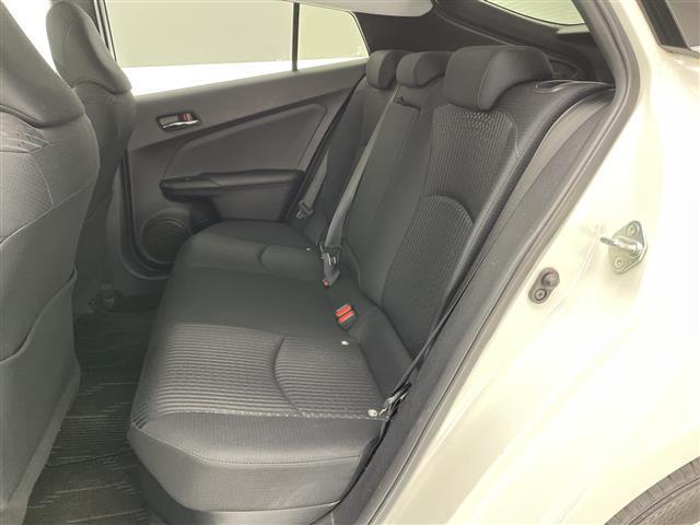 プリウス Ｓセーフティプラス　☆４ＷＤ☆純正ナビ（フルセグ／Ｂｌｕｅｔｏｏｔｈ／ＣＤ）☆バックカメラ☆衝突軽減ブレーキ☆レーンキープアシスト☆レーダークルーズコントロール☆前後コーナーセンサー☆前方ドラレコ☆パーキングアシスト（31枚目）