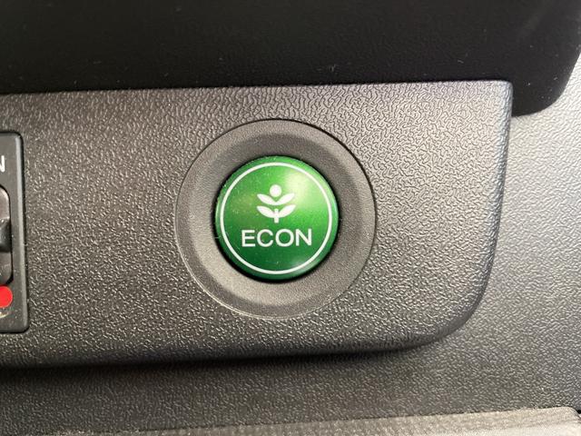 ステップワゴンスパーダ スパーダ　ホンダセンシング　☆純正ＳＤナビ＆フルセグＴＶ＆ＣＤ＆ＤＶＤ＆ＢＴ／ホンダセンシング／両側パワースライドドア／わくわくゲート／ステアリングスイッチ／ウォークスルー／２列目サンシェード／バックカメラ／ビルトインＥＴＣ（22枚目）