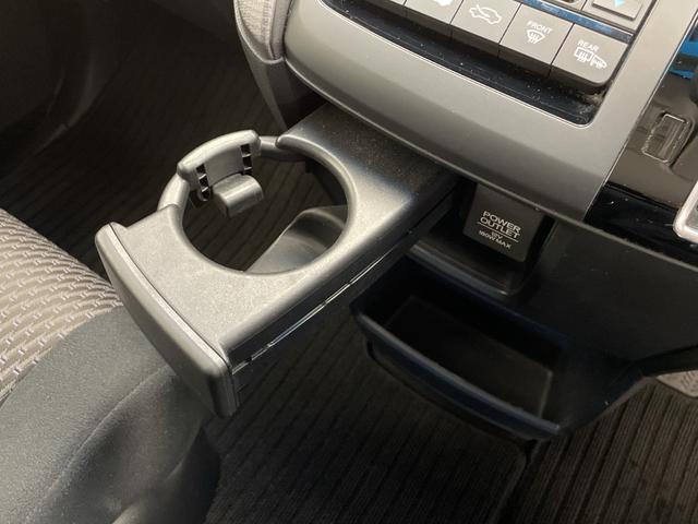 ステップワゴンスパーダ スパーダ　ホンダセンシング　☆純正ＳＤナビ＆フルセグＴＶ＆ＣＤ＆ＤＶＤ＆ＢＴ／ホンダセンシング／両側パワースライドドア／わくわくゲート／ステアリングスイッチ／ウォークスルー／２列目サンシェード／バックカメラ／ビルトインＥＴＣ（26枚目）