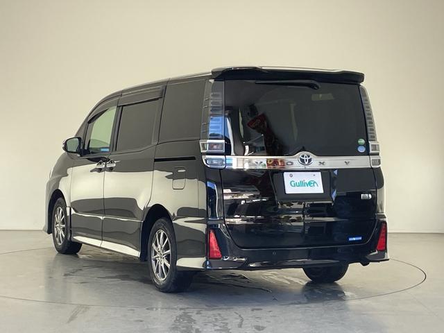 ヴォクシー ハイブリッドZS 煌III ☆アルパイン9インチナビ X9NX(フルセグ/Bluetooth/CD/DVD/HDMI)☆アルパイン後席モニター☆バックカメラ☆ETC☆両側電動スライドドア☆前方ドライブレコーダー(3枚目)