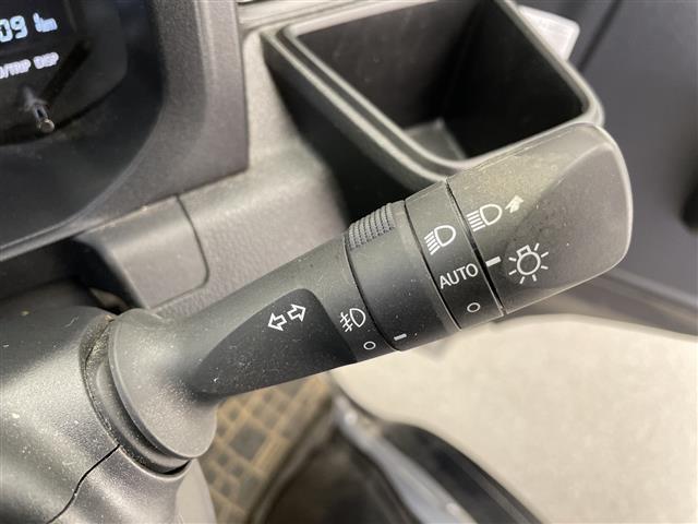 サンバートラック グランドキャブ　☆ワンオーナー☆切り替え４ＷＤ☆ディスプレイオーディオ（Ｂｌｕｅｔｏｏｔｈ／ＣＤ／ＵＳＢ／ＡｐｐｌｅＣａｒｐｌａｙ）☆ＥＴＣ２．０☆ＬＥＤヘッドライト☆衝突軽減ブレーキ☆車線逸脱防止（14枚目）