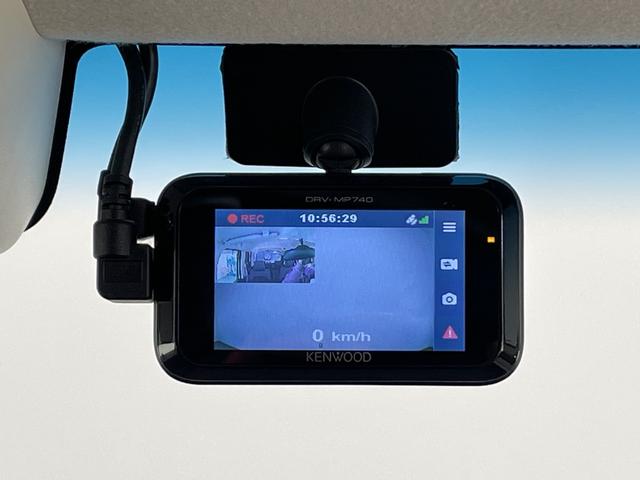 N-BOX L・ターボ ☆ワンオーナー☆純正オーディオ WX-211C(ワンセグ/USB/AM/FM)☆バックカメラ☆両側電動スライドドア☆ビルトインETC☆純正鉄チンサマータイヤ車載☆前方ドライブレコーダー(8枚目)