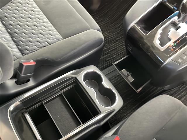 アルファード 2.5S Aパッケージ 純正SDナビ Bカメラ 純正ETC クルーズコントロール TVキャンセラー 両側パワースライド フロントデアイサー 電子パーキング オートホールド 純正18インチAW 4WD(24枚目)