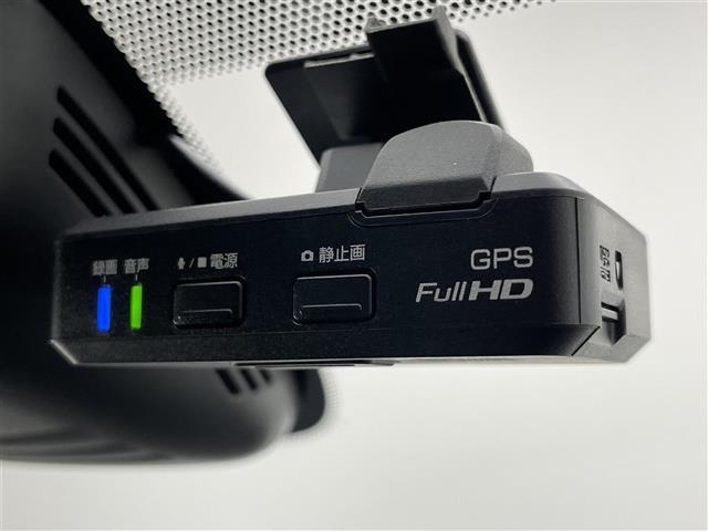 ｅ－パワー　ハイウェイスターＶ　純正９型ナビ　純正後席モニター　プロパイロット　電子ルームミラー　全方位カメラ　両側ハンズフリーパワスラ　オートホールド　前後コーナーセンサー(11枚目)