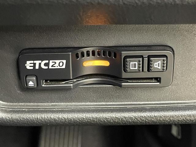 オデッセイハイブリッド ｅ：ＨＥＶアブソルート・ＥＸ　純正１０型ナビ　ＨＤＭＩ　全方位カメラ　純正後席モニター　ＡｐｐｌｅＣａｒＰｌａｙ　電動リアゲート　パーキングアシスト　ホンダセンシング　衝突軽減　レーダークルーズ　両側パワスラ　純正ドラレコ　ＥＴＣ（14枚目）