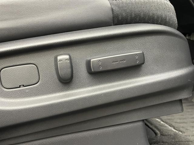 オデッセイハイブリッド ｅ：ＨＥＶアブソルート・ＥＸ　純正１０型ナビ　ＨＤＭＩ　全方位カメラ　純正後席モニター　ＡｐｐｌｅＣａｒＰｌａｙ　電動リアゲート　パーキングアシスト　ホンダセンシング　衝突軽減　レーダークルーズ　両側パワスラ　純正ドラレコ　ＥＴＣ（23枚目）
