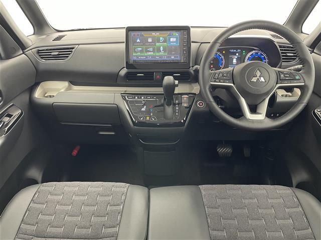 デリカミニ Ｔ　プレミアム　届出済未使用車　純正９型ＤＡ　カープレイ　マイパイロット　全方位カメラ　デジタルインナーミラー　ツートン　ハンズフリ両側パワスラ　ハーフレザー　シートヒーター　衝突軽減　追従クルコン　ＬＥＤ　禁煙車（3枚目）