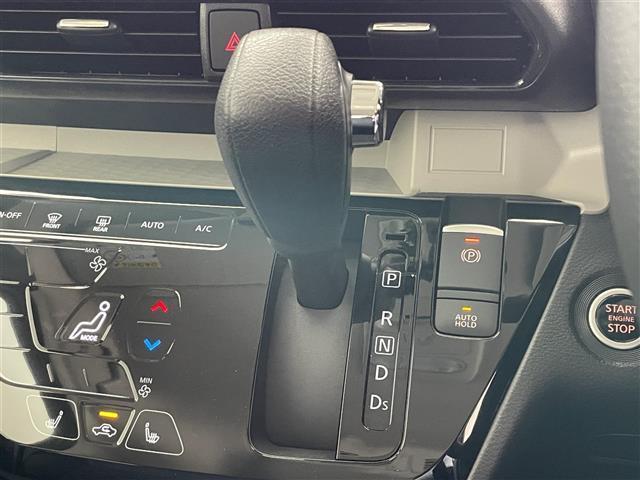 デリカミニ Ｔ　プレミアム　届出済未使用車　純正９型ＤＡ　カープレイ　マイパイロット　全方位カメラ　デジタルインナーミラー　ツートン　ハンズフリ両側パワスラ　ハーフレザー　シートヒーター　衝突軽減　追従クルコン　ＬＥＤ　禁煙車（13枚目）