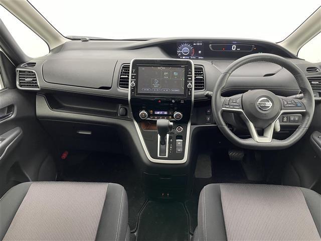 セレナ ハイウェイスター　Ｖセレクション　純正９型ナビ　純正後席モニター　プロパイロット　デジタルインナーミラー　パーキングアシスト　全方位カメラ　エマブレ　衝突軽減　追従クルコン　シートヒーター　ドラレコ　両側パワスラ　ＬＥＤライト　禁煙車（2枚目）